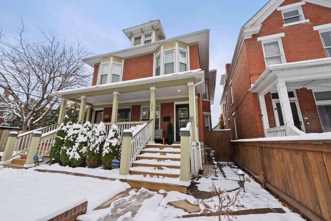 Building Photo - Executive Furnished Rental in Olde Towne East