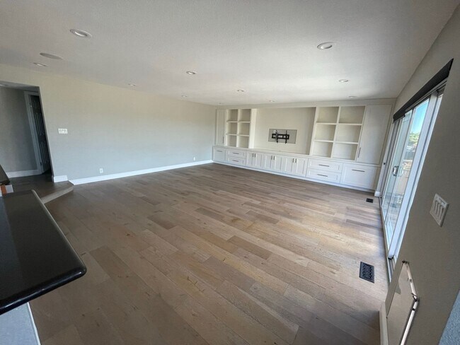 Building Photo - $6,950 - Canyon Lakes Luxury 4BR – Designer Upgrades, Wine Bar & Best Views in San Ramon