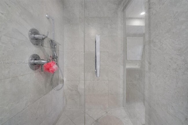 Building Photo - 488 NE 18th St