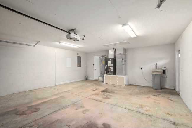 Building Photo - 8511 SE 158th Pl