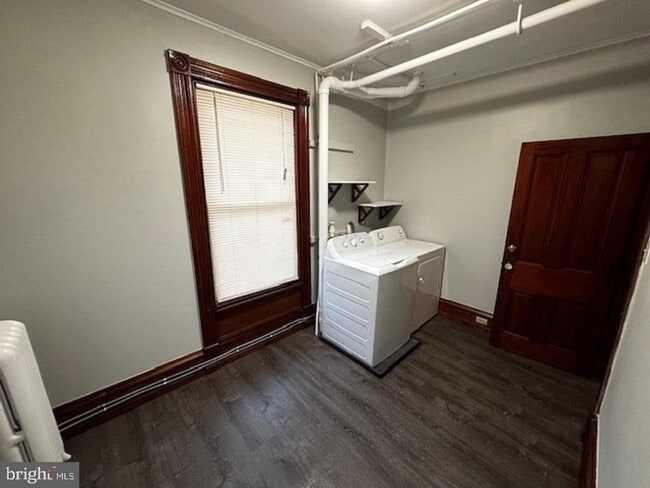 Building Photo - 2423 Fairview Ave