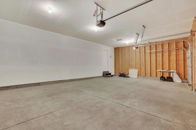 Building Photo - 241 Sunstone Ln
