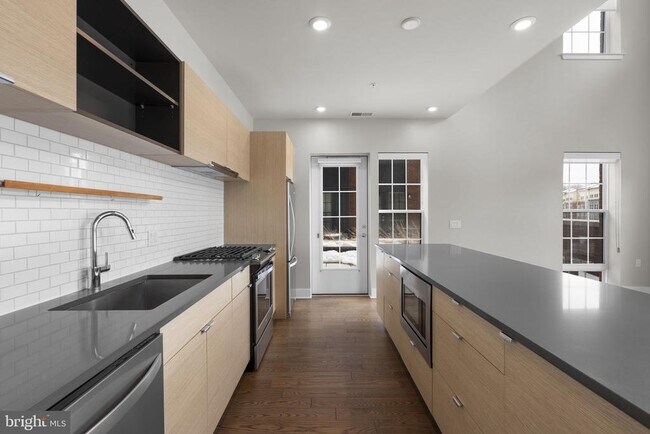 Building Photo - 502 Diamondback Dr