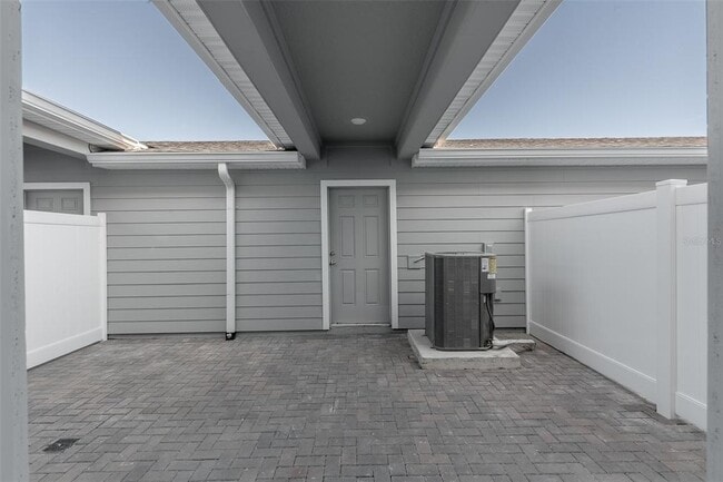 Building Photo - 10425 Folly Bch Rd