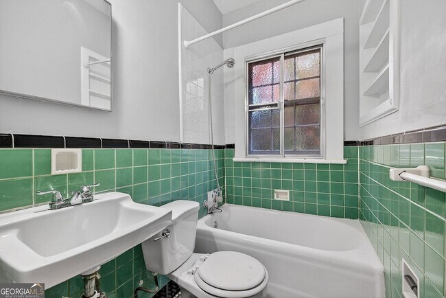 Building Photo - 444 Burlington Rd NE