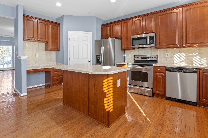 Building Photo - 5061 Cameo Terrace