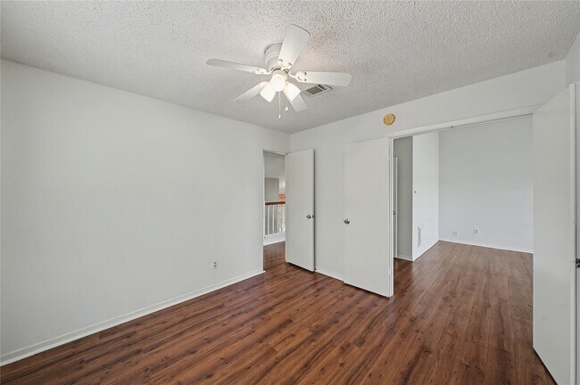 Building Photo - 3206 Sturbridge Ln