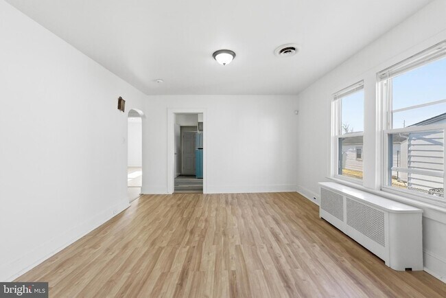 Building Photo - 140 Maddock Ave