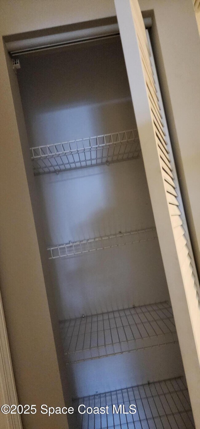 Building Photo - 111 Adams Ave