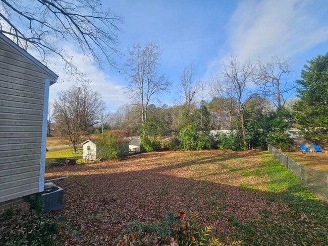 Building Photo - 1211 Camp St