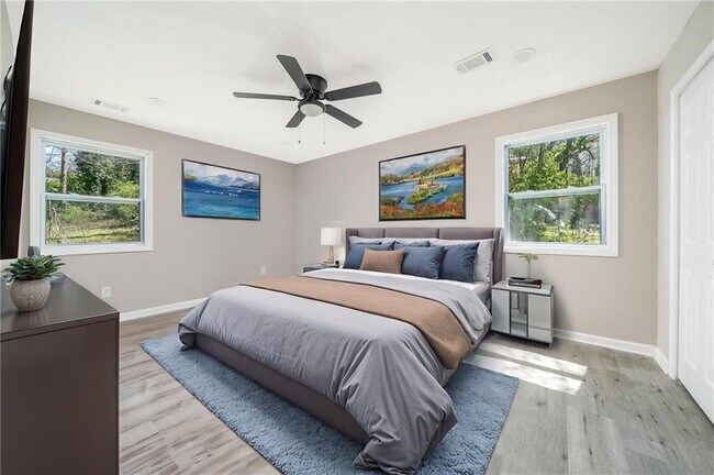 Building Photo - 665 S Eugenia Pl NW