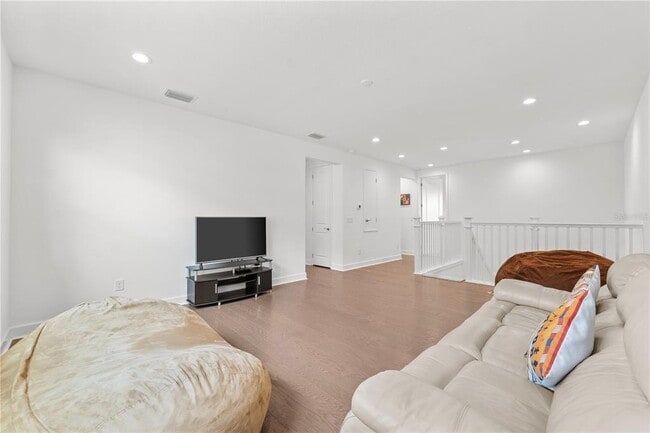 Building Photo - 32558 Tree of Life Ave