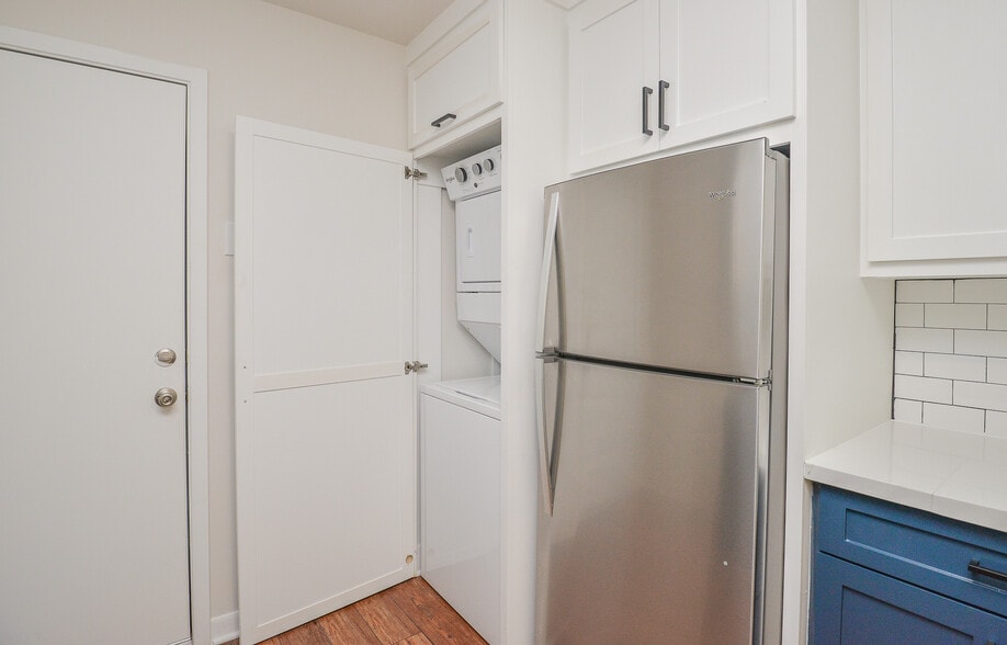 Building Photo - 2501 McKee St