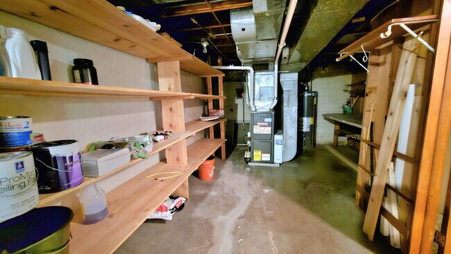 Building Photo - "Charming 3-Bed Home in Saint Paul - Cozy 1,385 Sq. Ft. Retreat!"