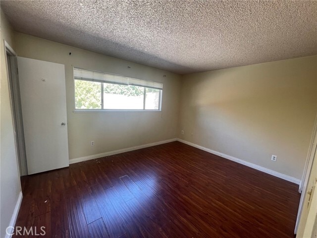 Building Photo - 455 Glenhill Dr