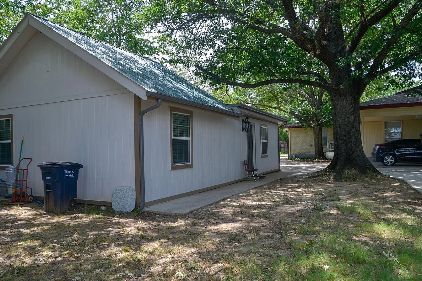 Building Photo - 512 Irby Ln