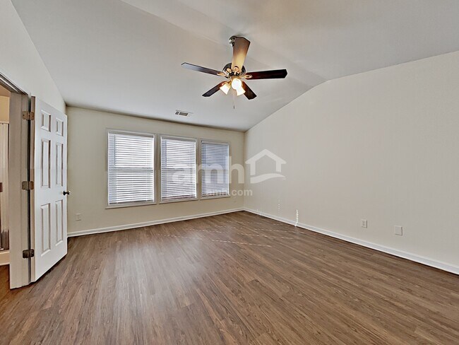 Building Photo - 2972 Briaroak Dr