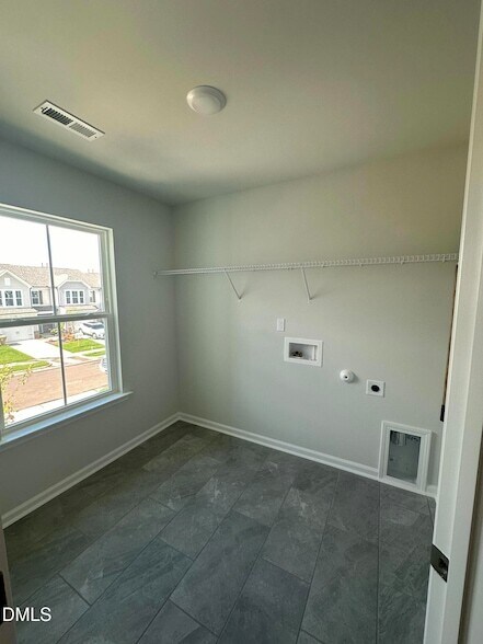 Building Photo - 531 Glen Clova Dr