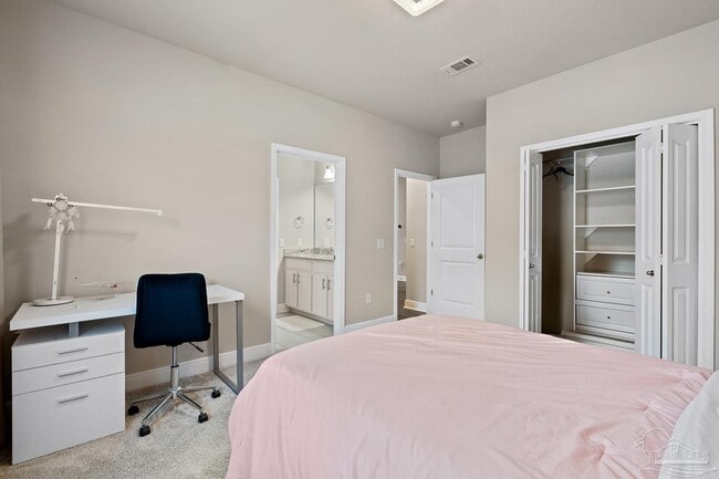 Building Photo - 3552 Pelican Bay Cir