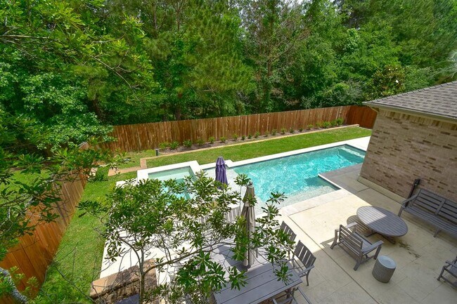 Building Photo - 7 E Shale Creek Cir