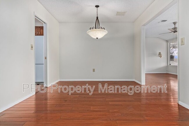 Building Photo - 14022 Whispering Lake Dr