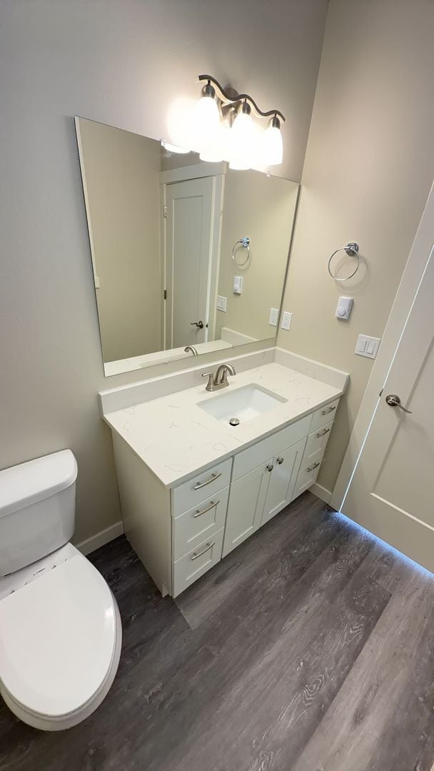 Building Photo - Chernishoff Seven Oak Luxury Duplex