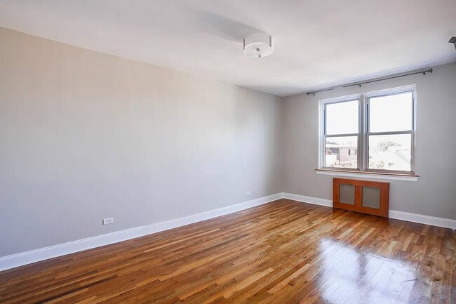 Building Photo - 20-120 71st Ave