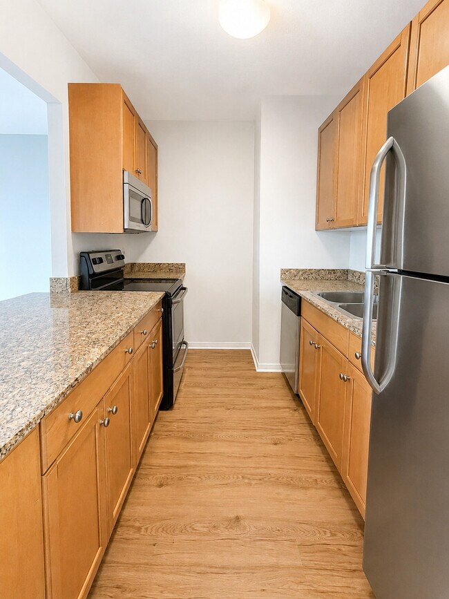 Building Photo - 400 N La Salle Dr