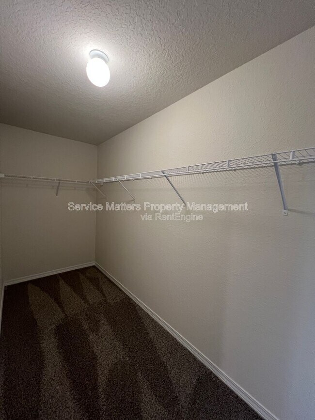 Building Photo - 4410 Thistle Pine Ct