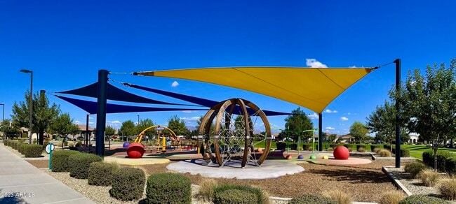 Building Photo - 5549 S Dillon