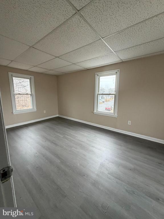 Building Photo - 1265 Walter Ave