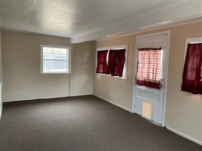 Building Photo - Wonderful 3/2/2 in Central Lubbock!