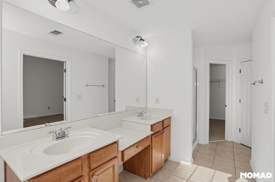 Building Photo - 1798 Oak Brook Ln NW