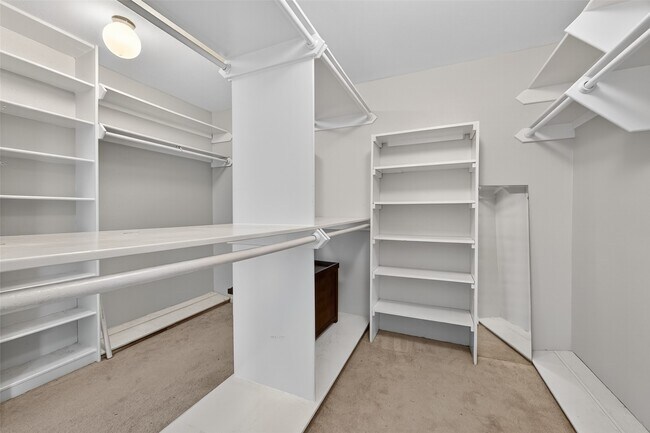 Building Photo - 12625 Memorial Dr