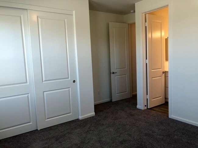 Building Photo - Long Term - Spacious 4 Bedroom Home @ Terra Lago in Indio!