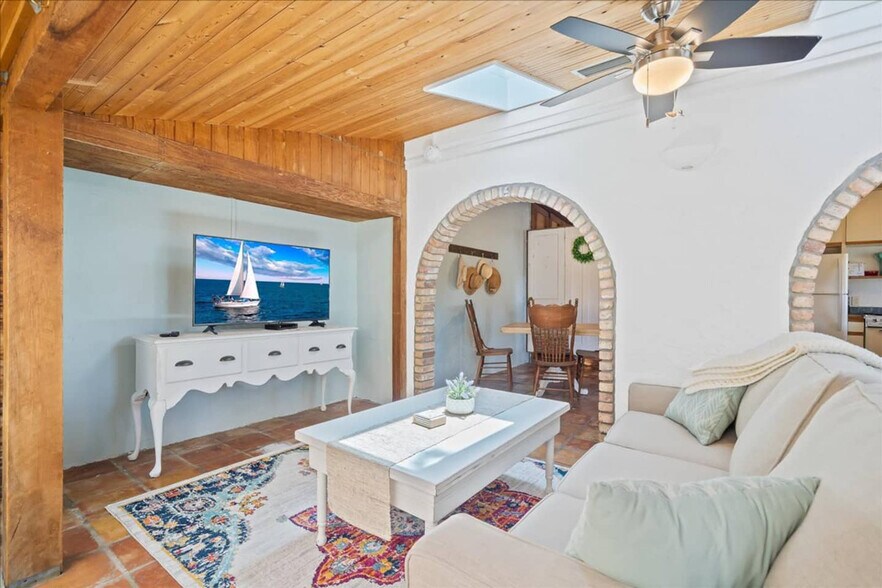 Building Photo - 408 Harrison Ave