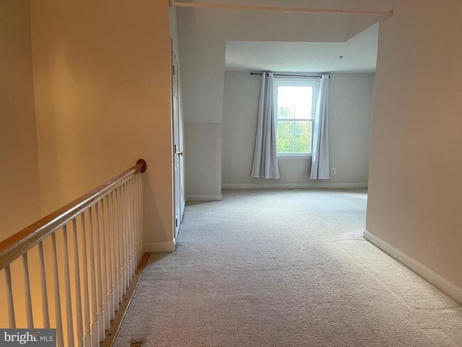 Building Photo - 650 9th St SW