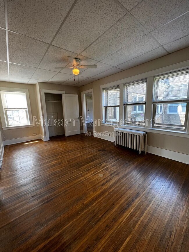 Building Photo - 1625 East Ave