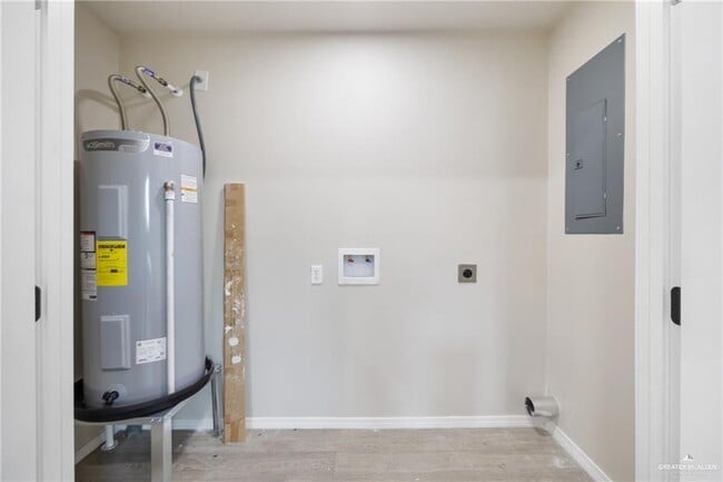 Building Photo - 17 Standard Ave