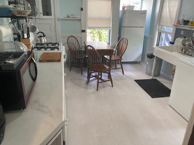 Building Photo - 2 Marlowe St