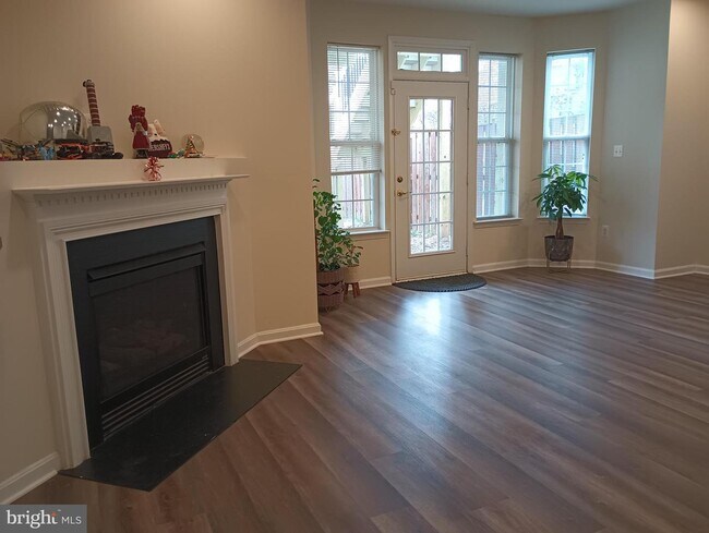 Building Photo - 42133 Fremont Preserve Square