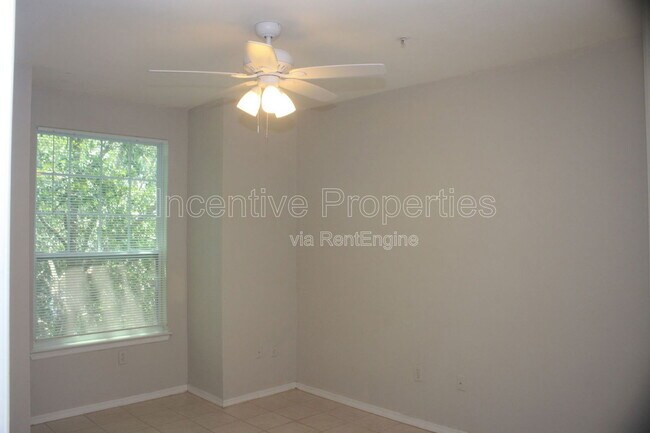 Building Photo - 1985 Erving Cir