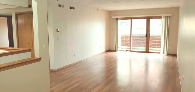 Building Photo - 5000 Oakton St