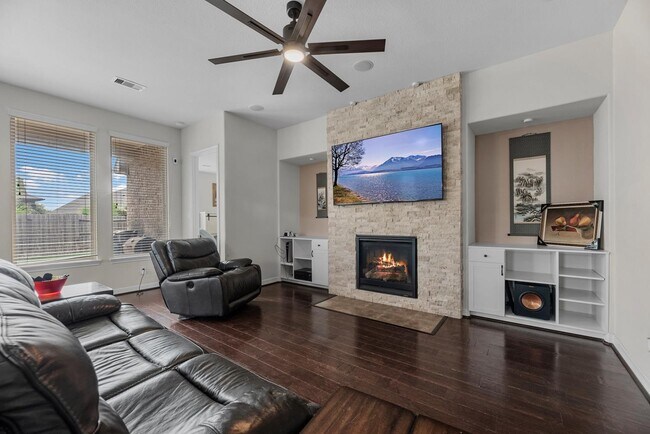 Building Photo - 9714 Sable Canyon Dr