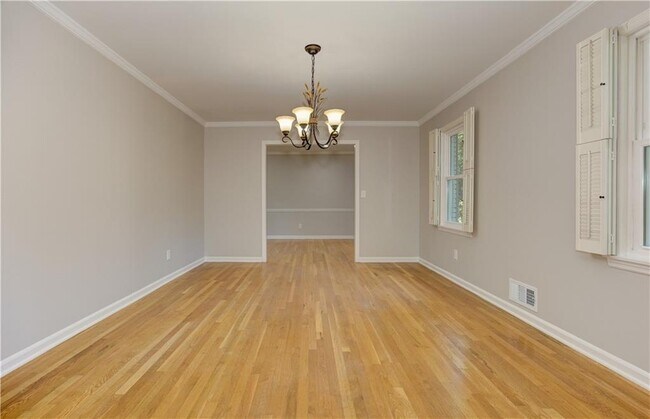 Building Photo - 1837 Chancery Ln
