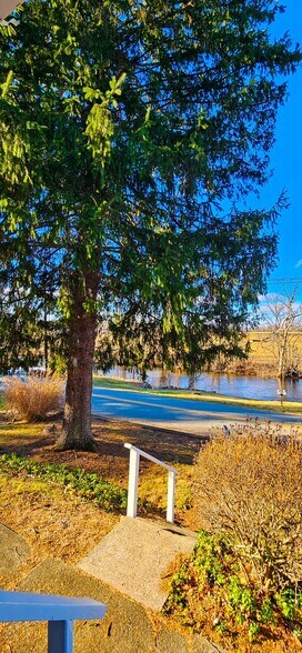 Building Photo - 116 Musconetcong River Rd