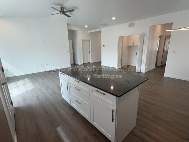 Building Photo - 147 Buena Vista Dr