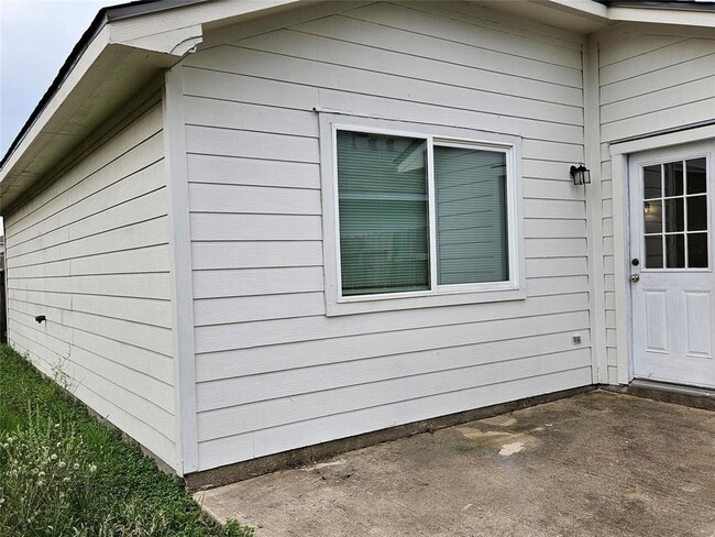 Building Photo - 6010 Fergis Dr