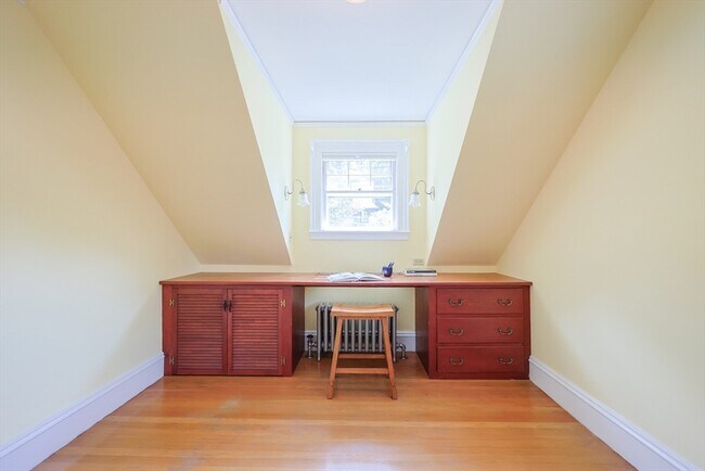 Building Photo - 27 Chesterfield Rd