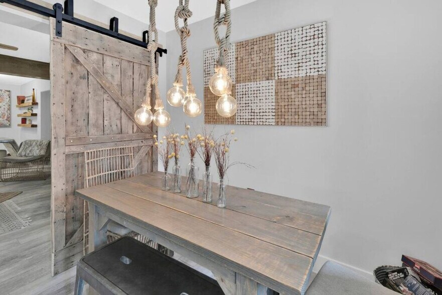 Building Photo - 316 Bream Ave